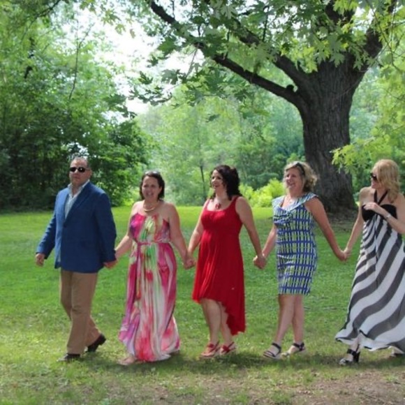 Meet your Posher, Caroline - Picture 1 of 1